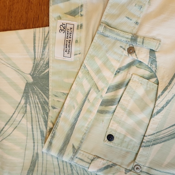 Ladies Gap jeans - Picture 3 of 6